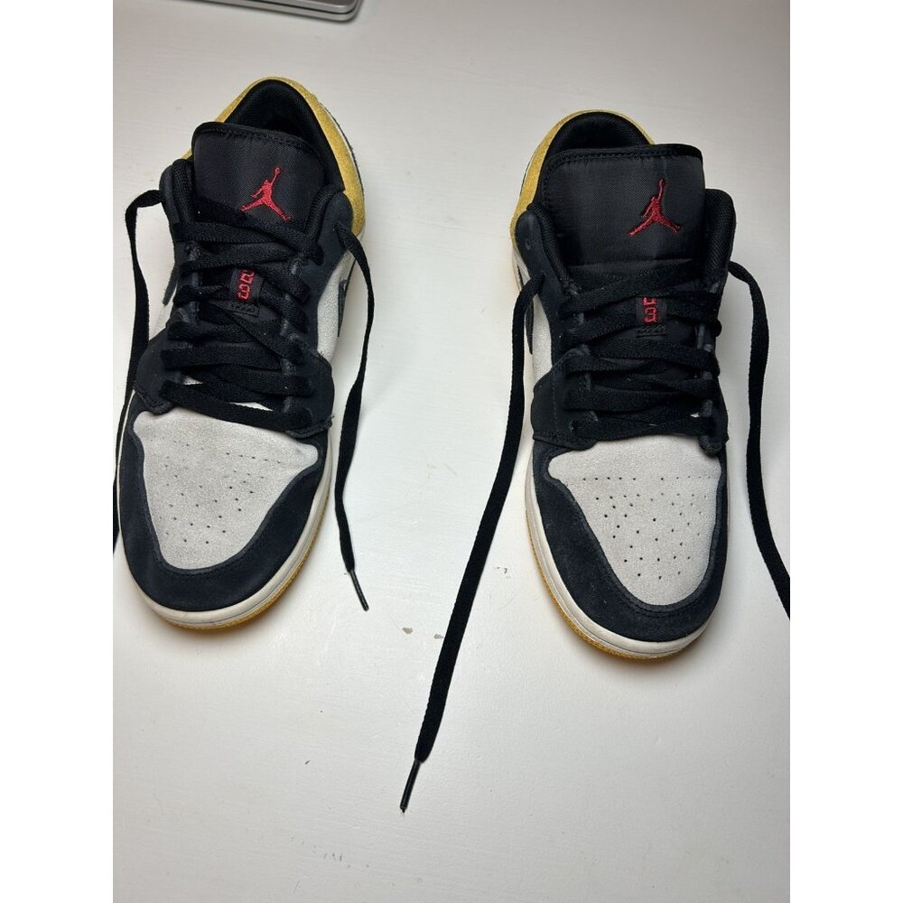 Nike Air Jordan 1 Low University Gold Black White 553558-127 Size 8 US